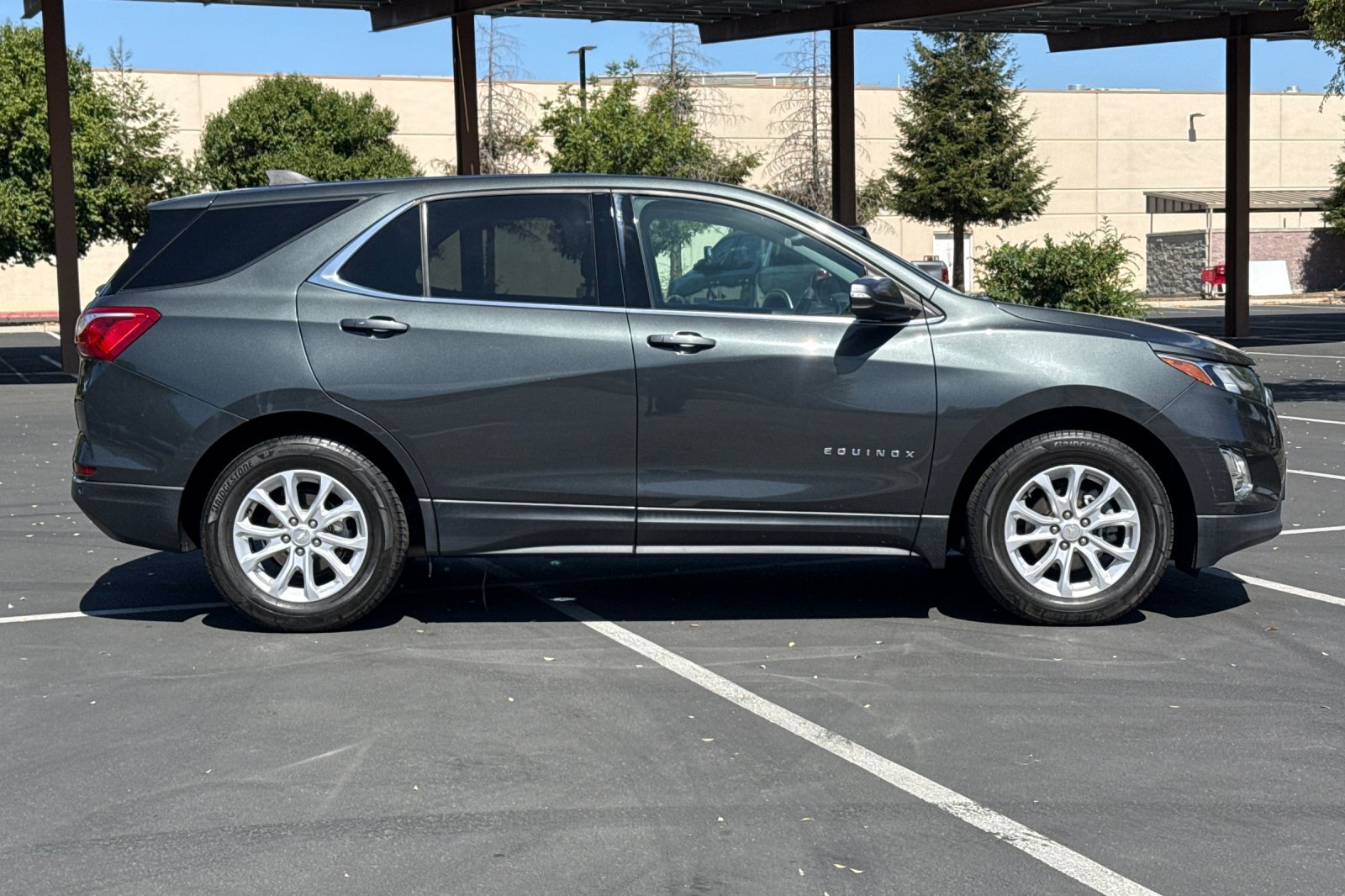 Used 2019 Chevrolet Equinox LT FWD image 10