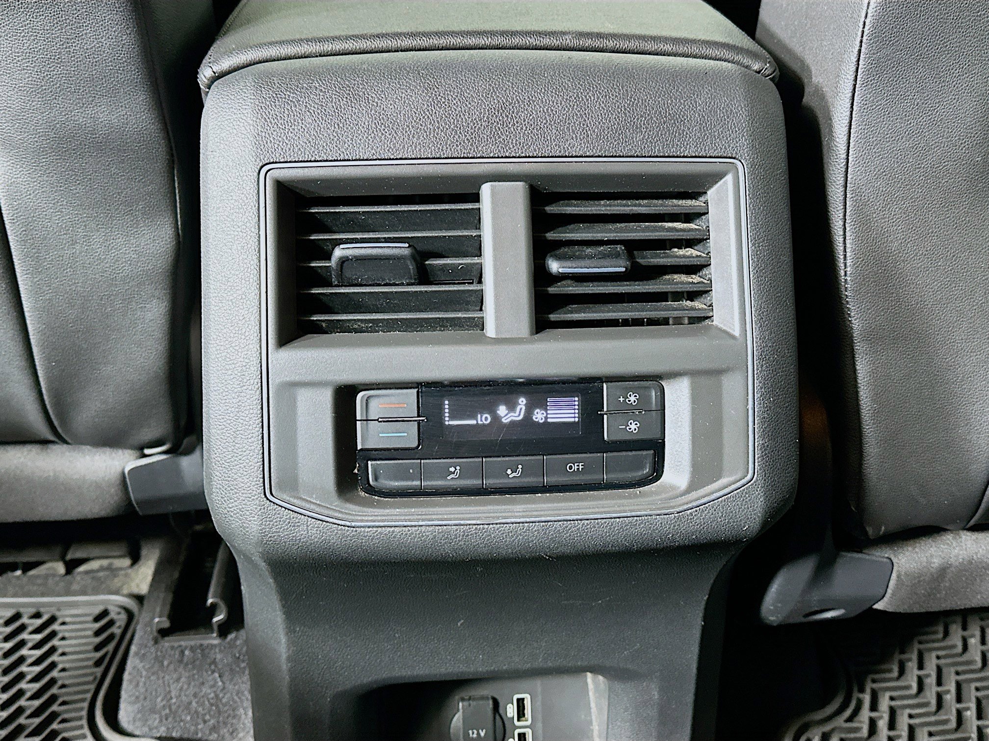 Used 2018 Volkswagen Atlas SE AWD/4WD image 27