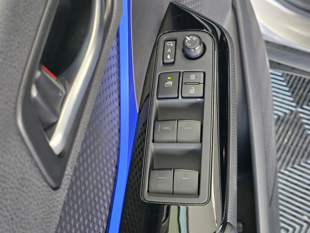 Used 2020 Toyota C-HR XLE image 20