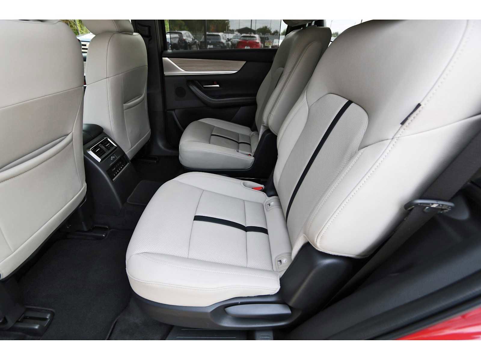 Used 2025 MAZDA CX-90 3.3 Turbo w/ Preferred Package image 13