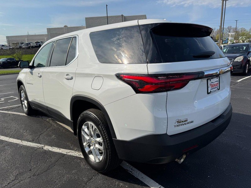 Used 2023 Chevrolet Traverse LS w/ Safety Package image 5