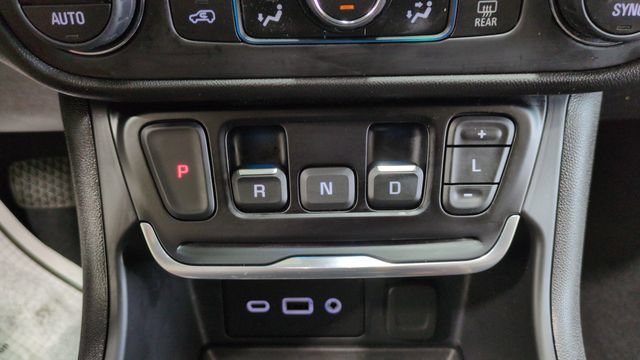 Used 2021 GMC Terrain SLE w/ Driver Convenience Package AWD/4WD image 14