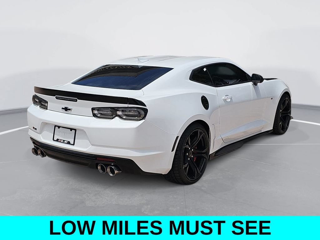 Used 2019 Chevrolet Camaro SS RWD image 3