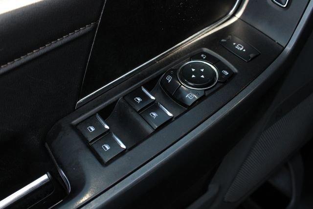 Used 2023 Ford F350 XLT w/ XLT Premium Package image 7