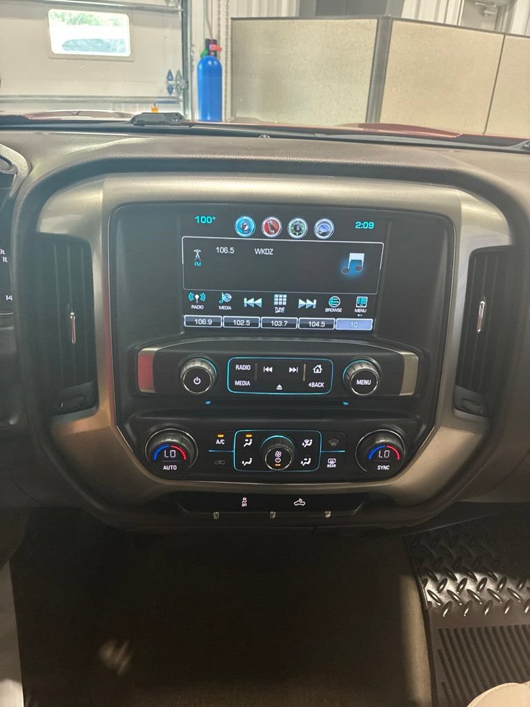 Used 2018 Chevrolet Silverado 1500 LT w/ All Star Edition AWD/4WD image 23