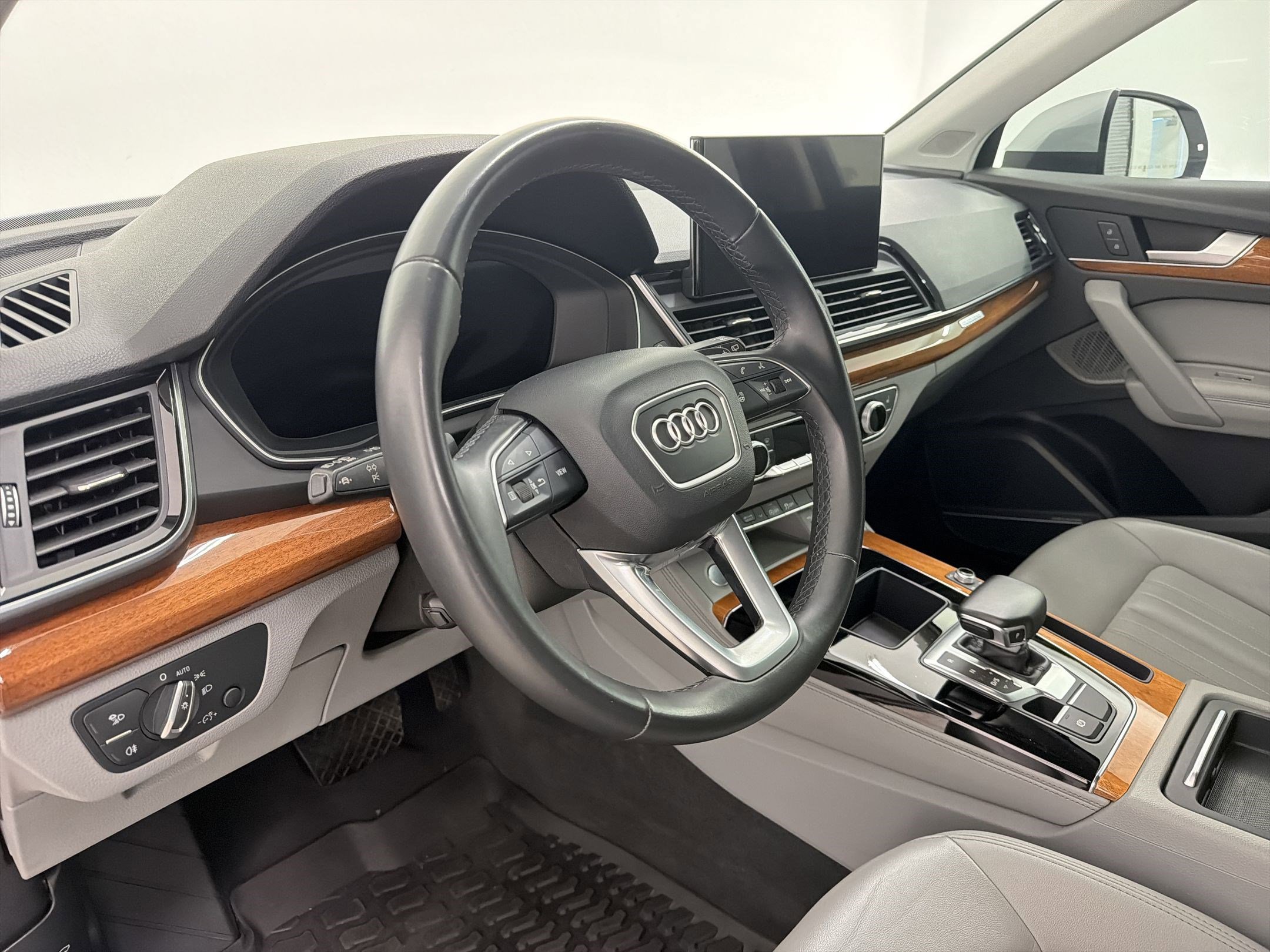 Used 2022 Audi Q5 2.0T Premium Plus AWD/4WD image 4
