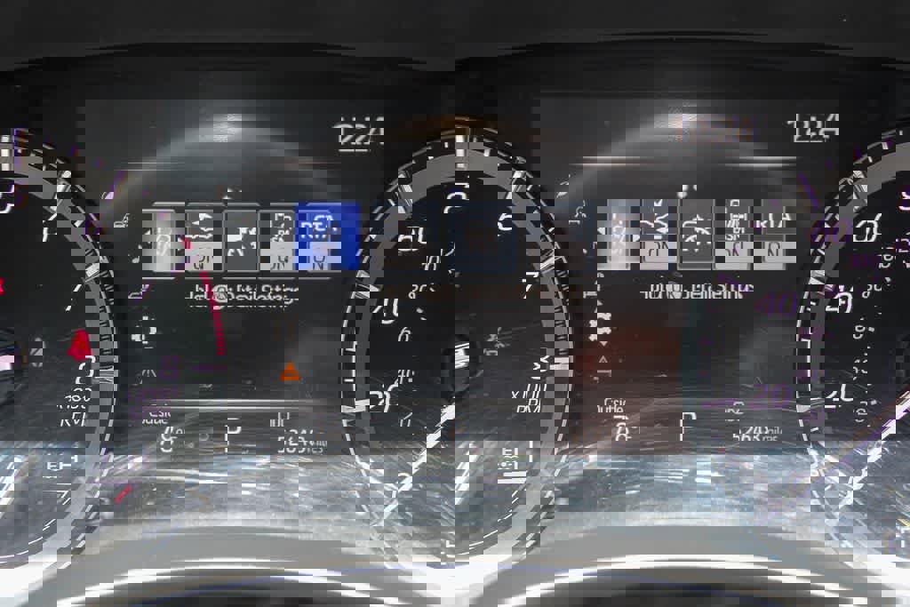 Used 2021 Toyota Highlander XLE image 24