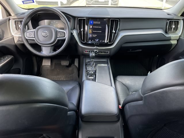 Used 2019 Volvo XC60 T5 Momentum w/ Protection Package Premier FWD image 10