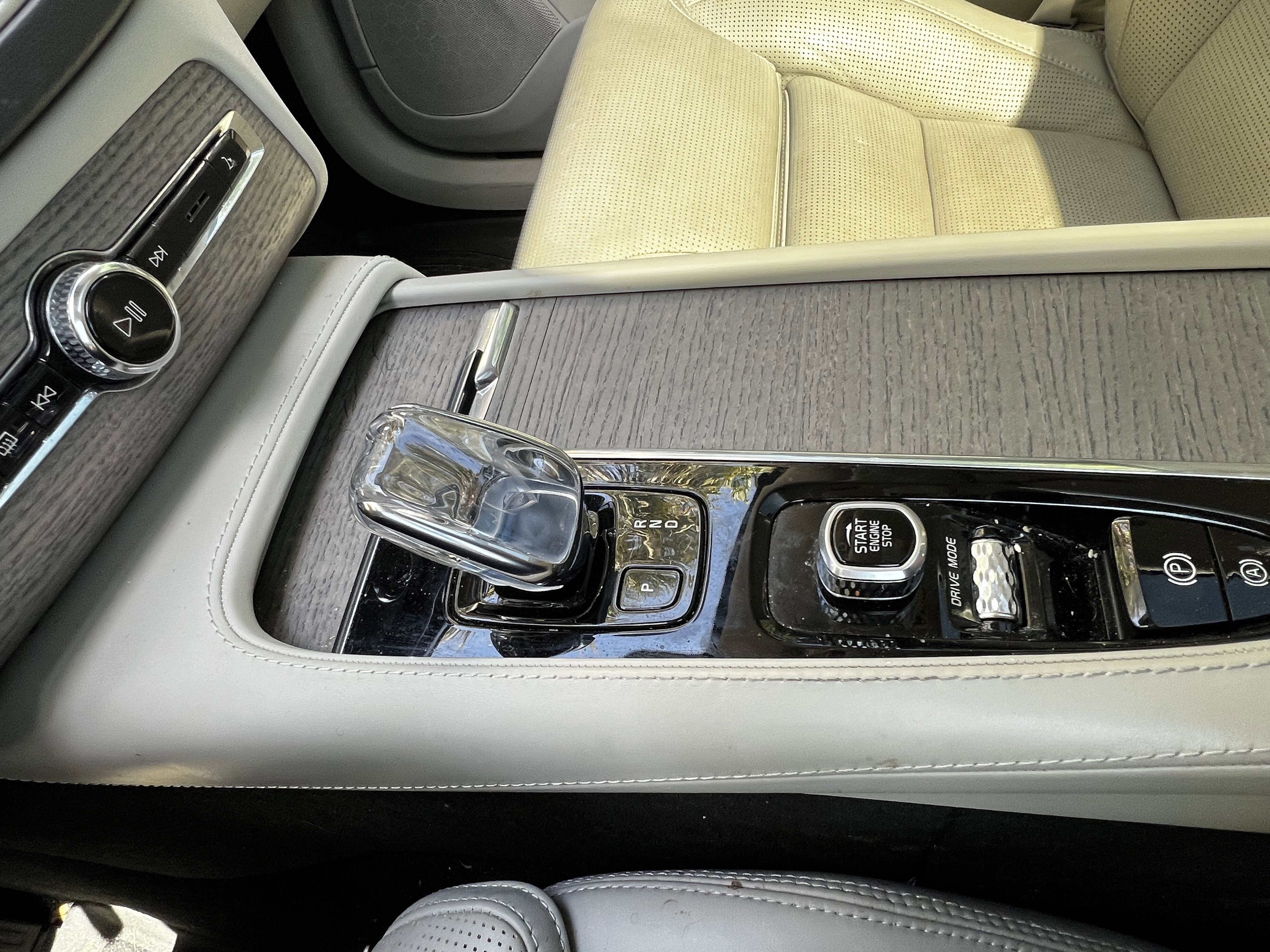 Used 2021 Volvo XC90 T8 Inscription w/ Protection Package AWD/4WD image 28