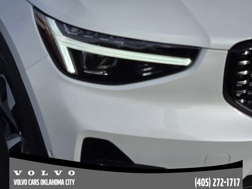 New 2026 Volvo XC40 B5 Plus w/ Protection Package Premier image 9