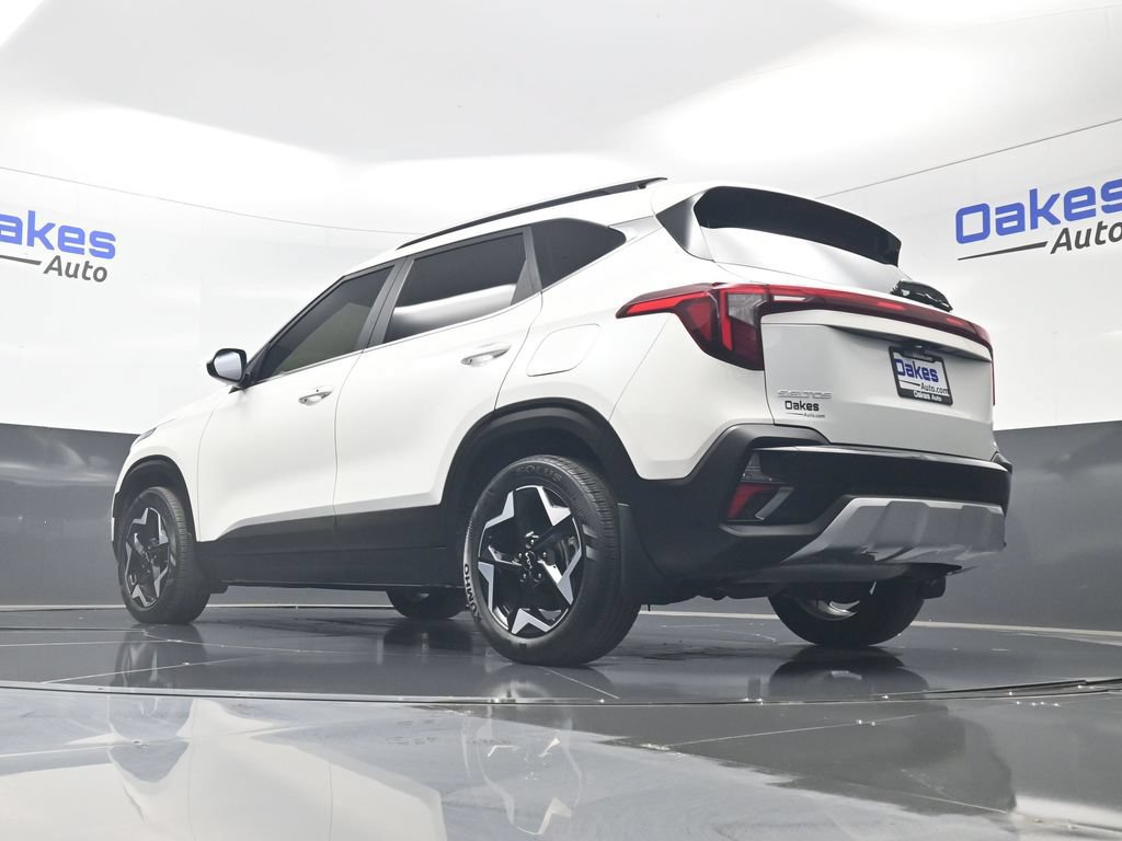 Used 2024 Kia Seltos EX AWD/4WD image 42