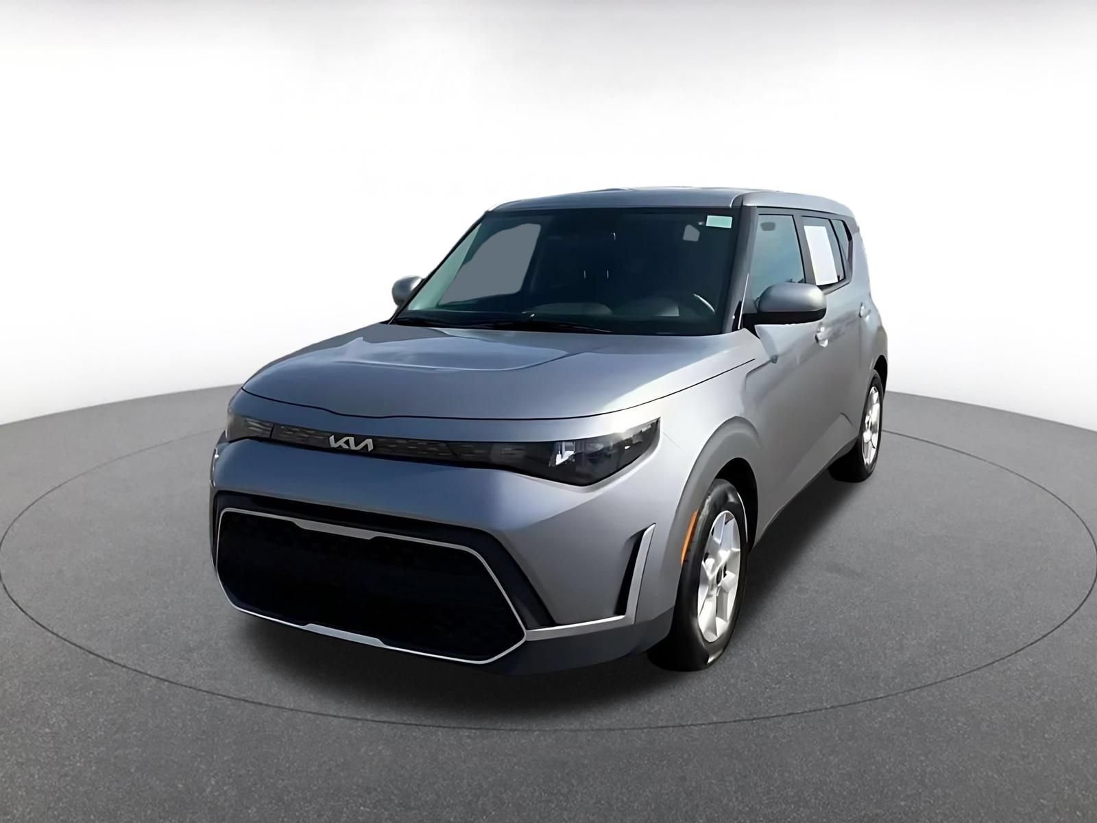 Used 2025 Kia Soul LX w/ LX Technology Package FWD image 6