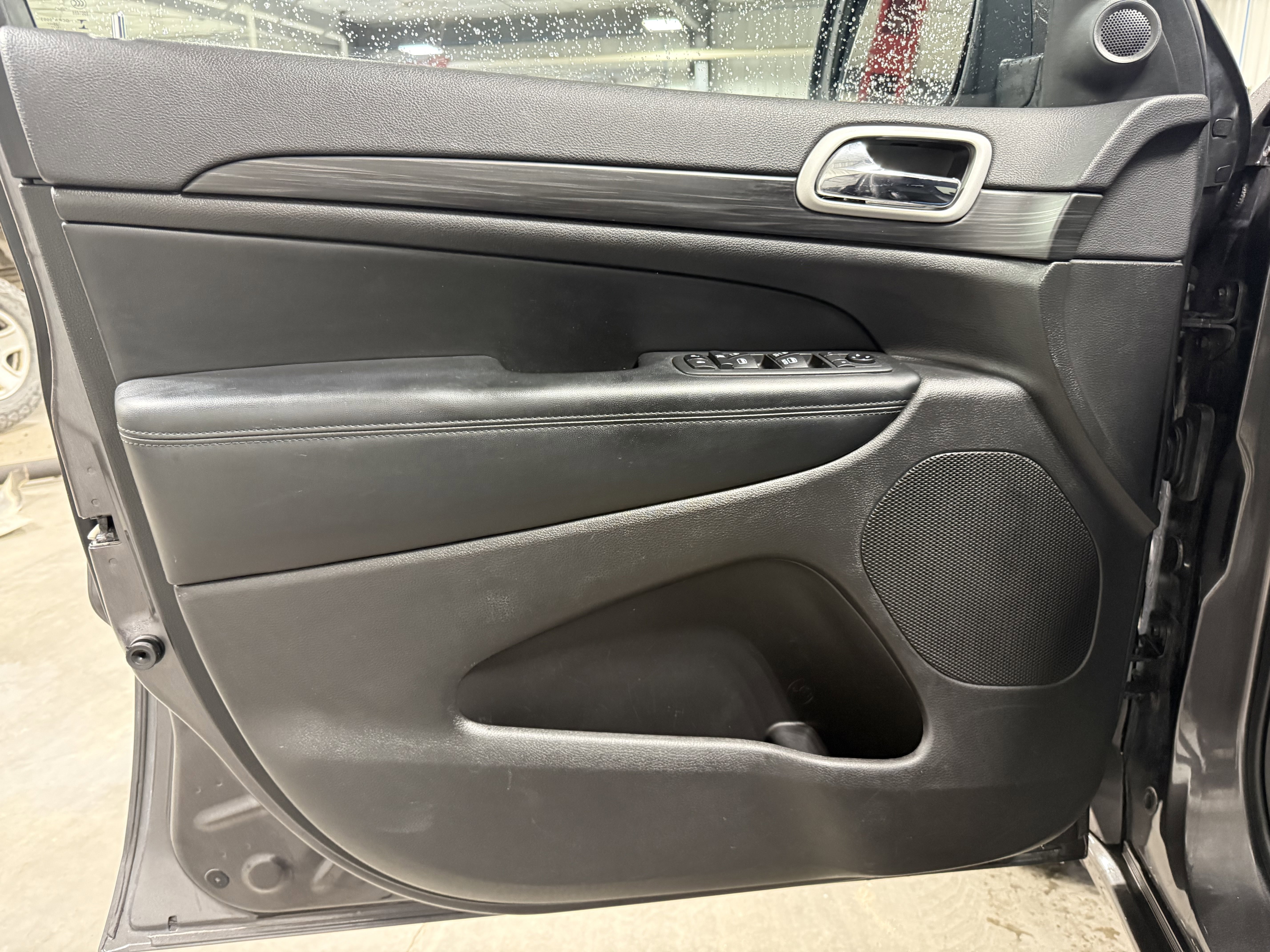 Used 2021 Jeep Grand Cherokee Laredo X RWD image 20