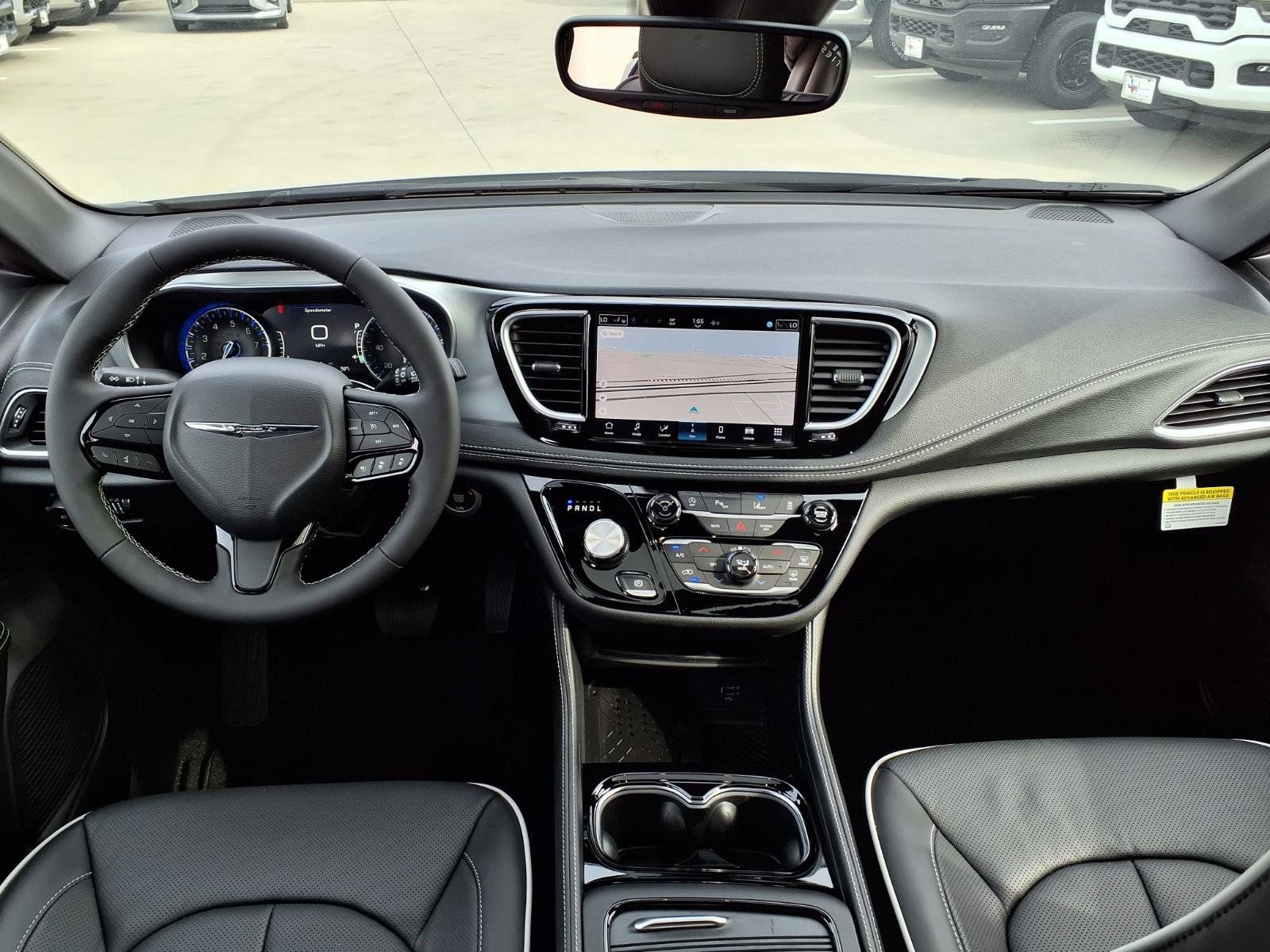 New 2026 Chrysler Pacifica Limited w/ S Appearance Package FWD image 7