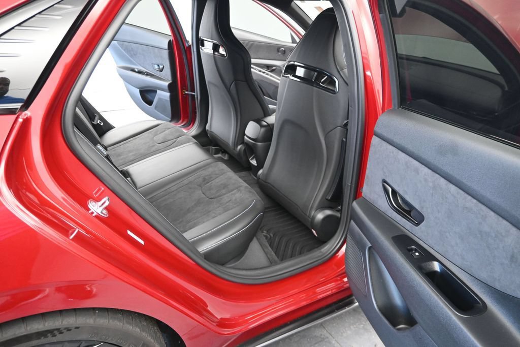 Used 2025 Hyundai Elantra N FWD image 18