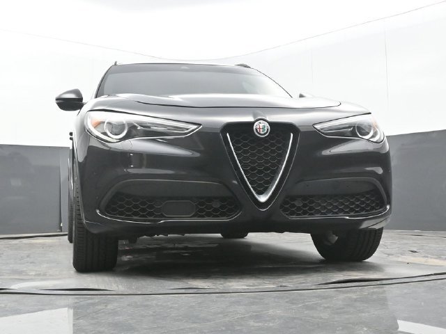 Used 2022 Alfa Romeo Stelvio Ti w/ Active Assist Plus Package AWD/4WD image 59