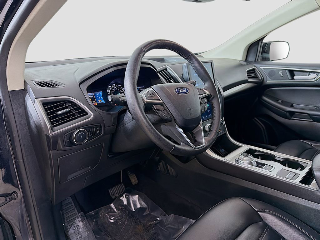 Used 2024 Ford Edge SEL w/ Convenience Package image 16