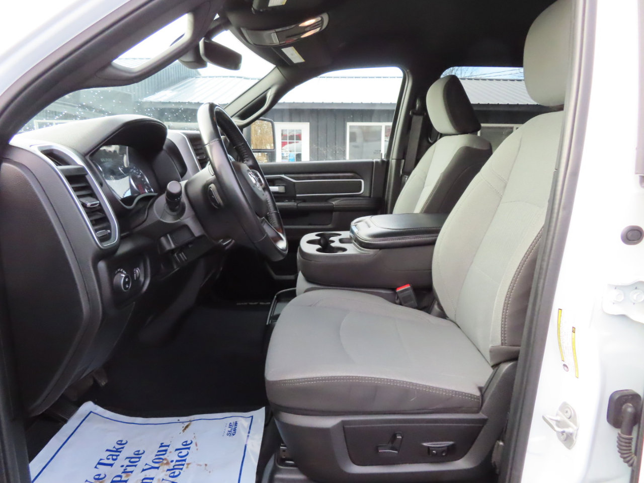 Used 2024 RAM 2500 Big Horn image 28