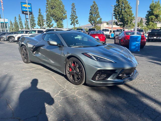 Used 2022 Chevrolet Corvette Stingray Coupe w/ Z51 Performance Package RWD image 2