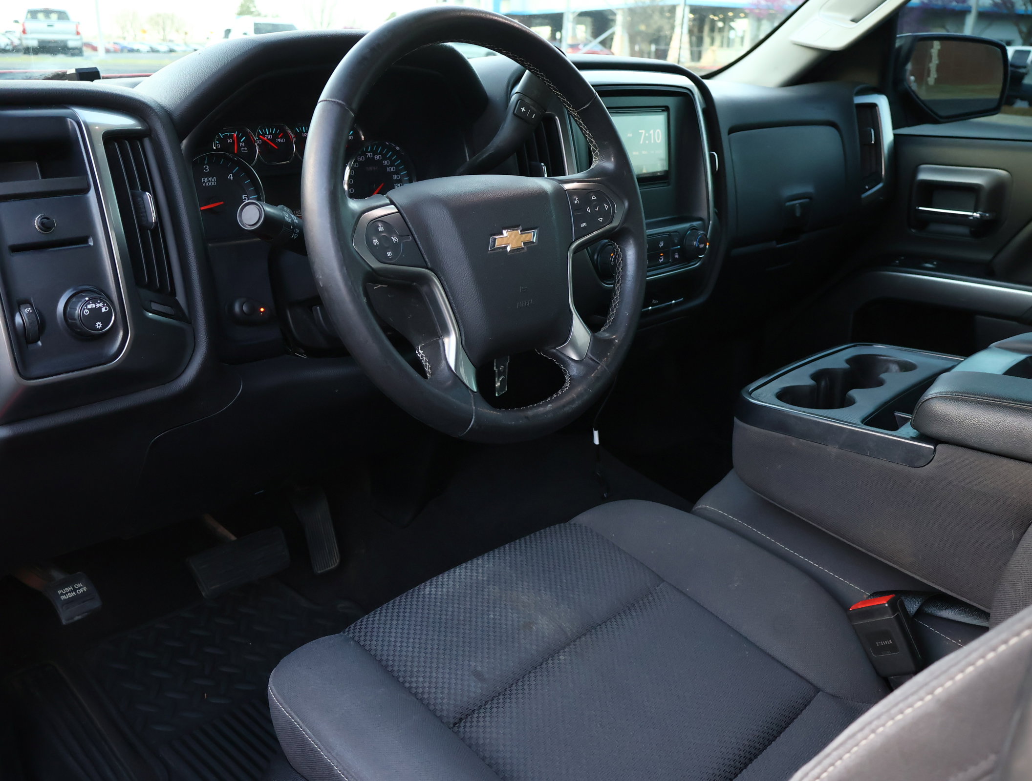 Used 2019 Chevrolet Silverado 1500 LT image 2