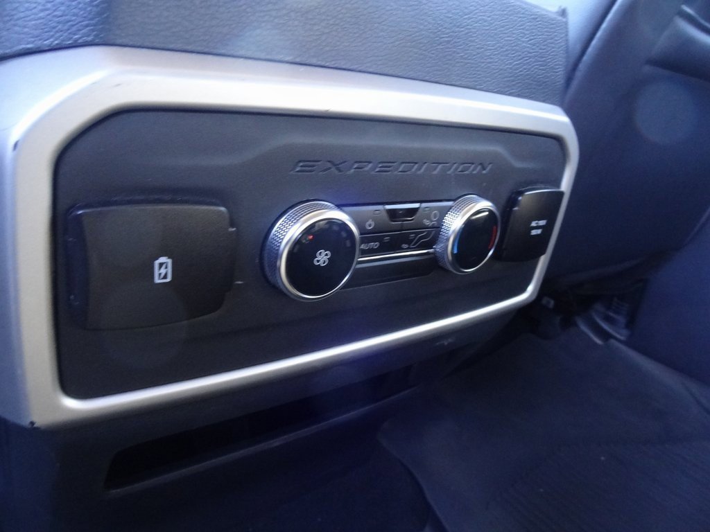 Certified 2024 Ford Expedition XLT image 18