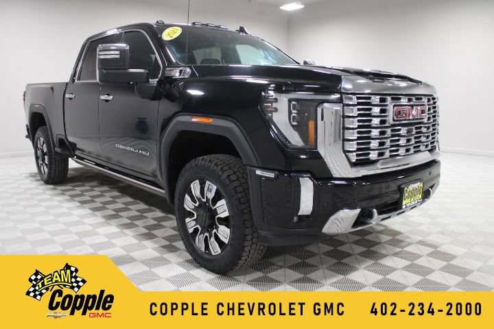 Used 2024 GMC Sierra 2500 Denali w/ Denali Reserve Package image 1