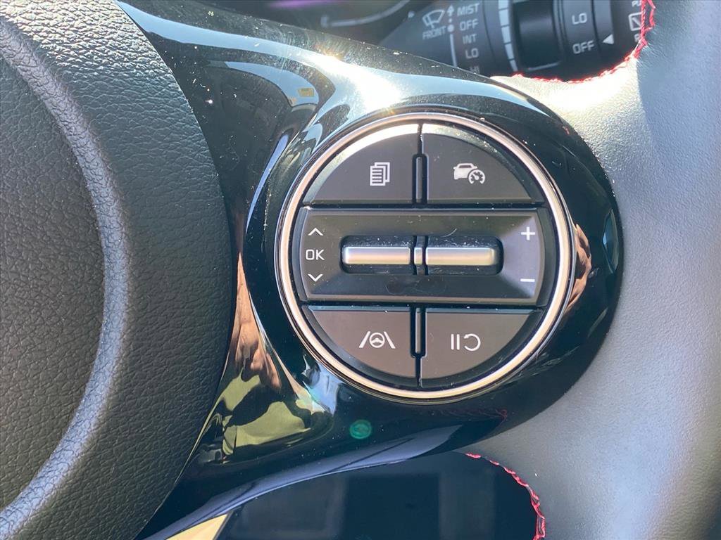 Certified 2023 Kia Soul GT-Line FWD image 18