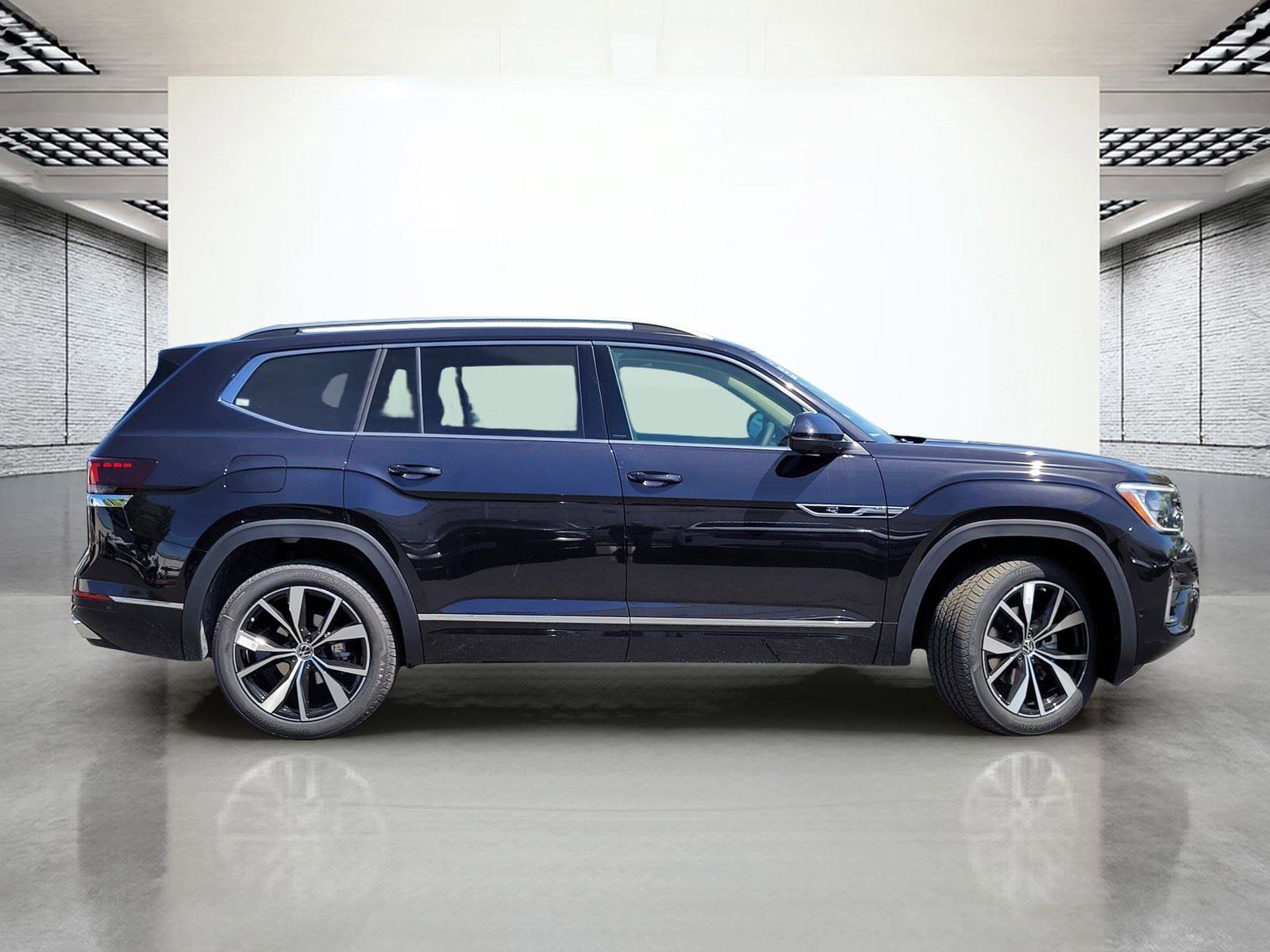 New 2025 Volkswagen Atlas SEL Premium R-Line image 5