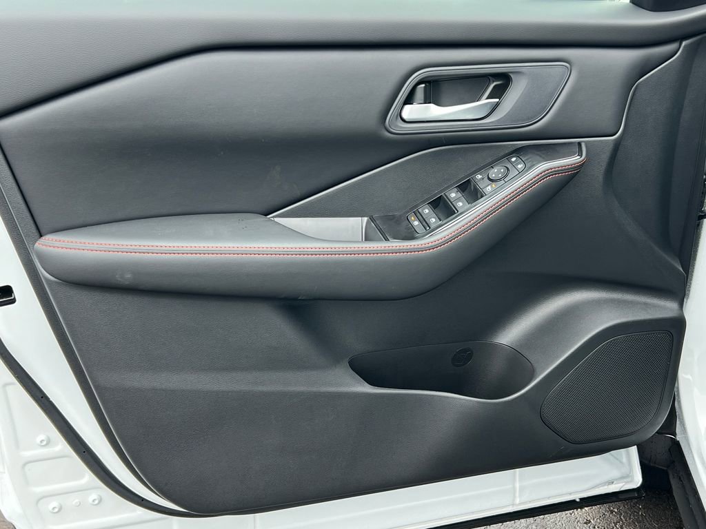 New 2026 Nissan Rogue Rock Creek image 13