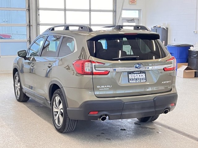 Used 2024 Subaru Ascent Premium w/ Convenience Package image 8