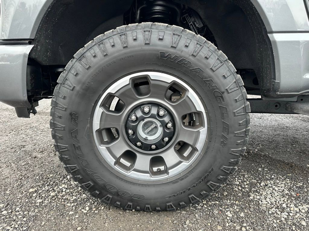 Used 2024 Ford F250 Platinum w/ Tremor Off-Road Package image 15