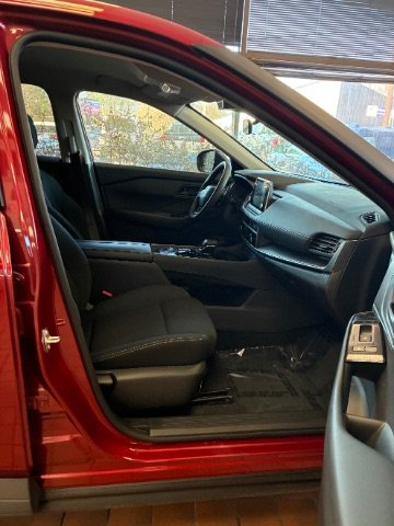 Used 2025 Nissan Rogue S FWD image 30