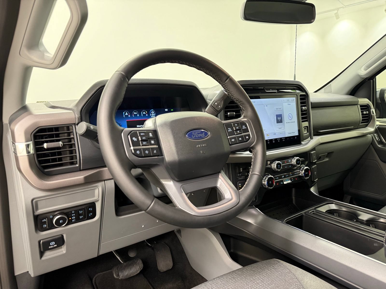Used 2025 Ford F150 XLT w/ Equipment Group 302A MID AWD/4WD image 18