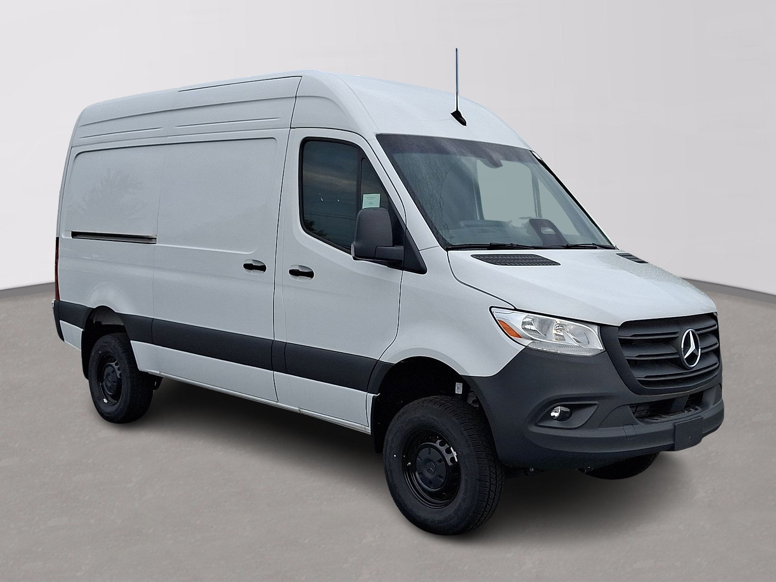 Used 2025 Mercedes-Benz Sprinter 2500 image 3