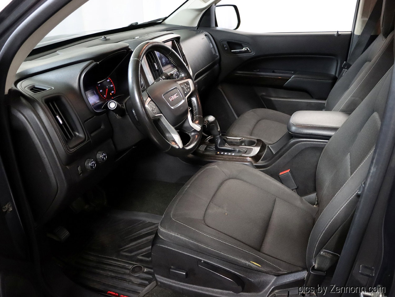 Used 2016 GMC Canyon SLE w/ SLE Convenience Package image 12