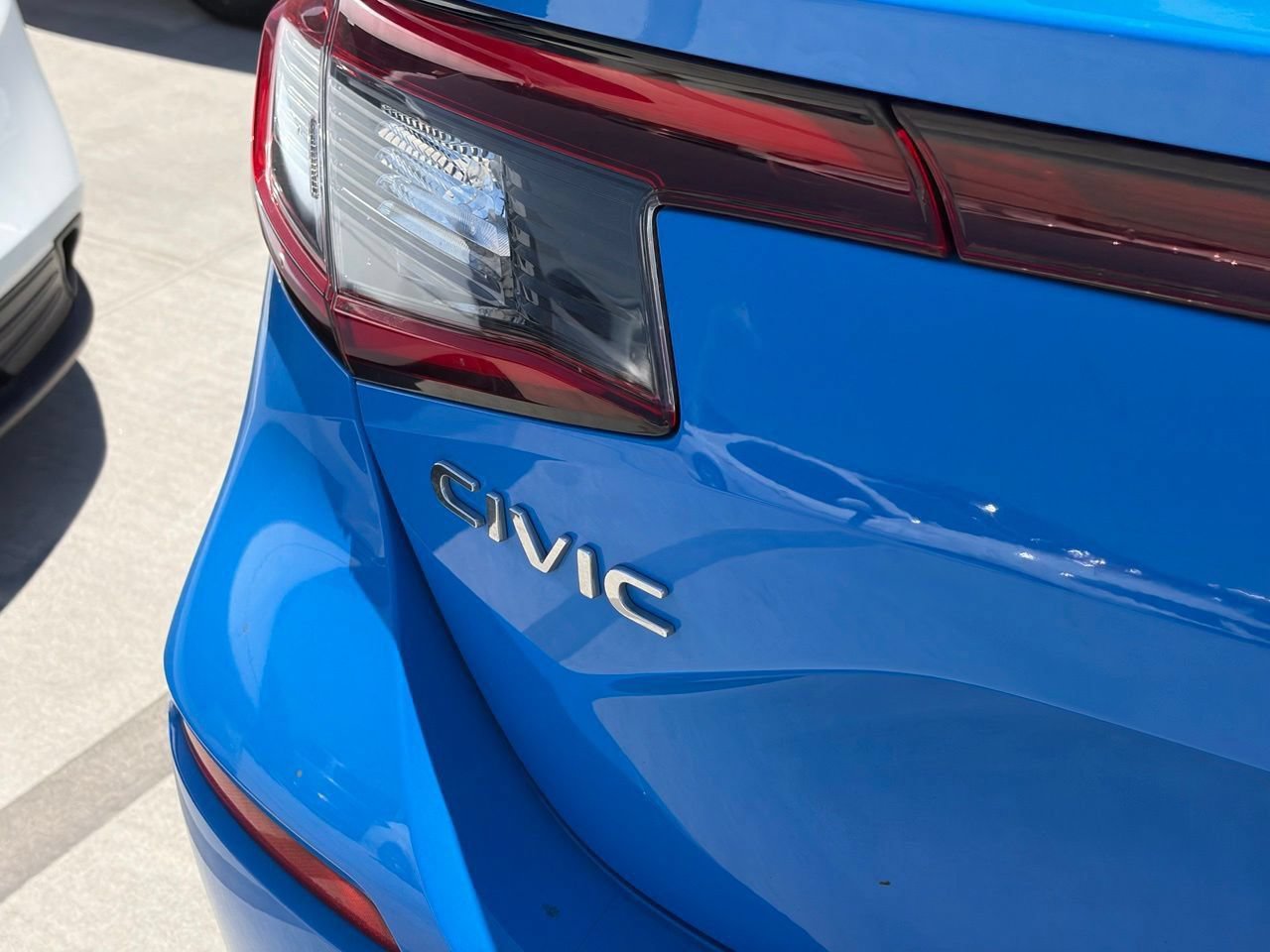 Used 2025 Honda Civic Sport image 4