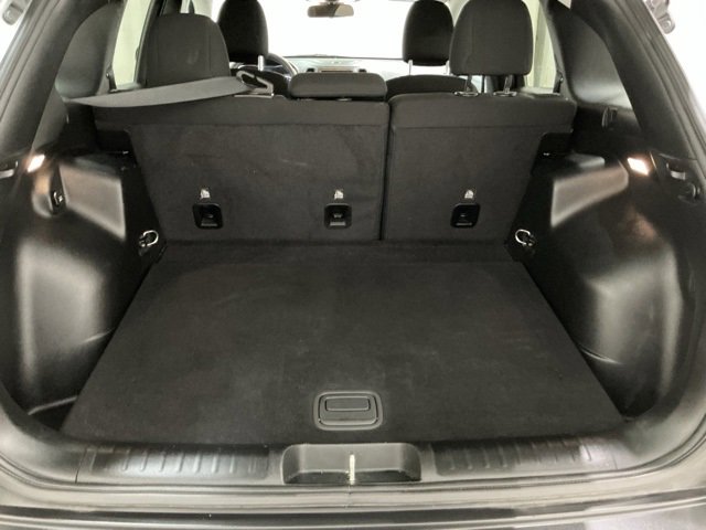 Used 2020 Jeep Cherokee Latitude image 16