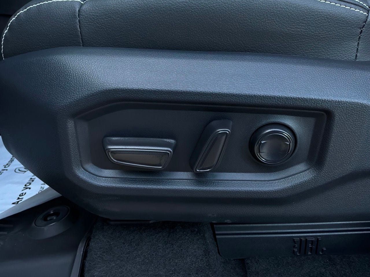 New 2026 Toyota Tundra Limited AWD/4WD image 11