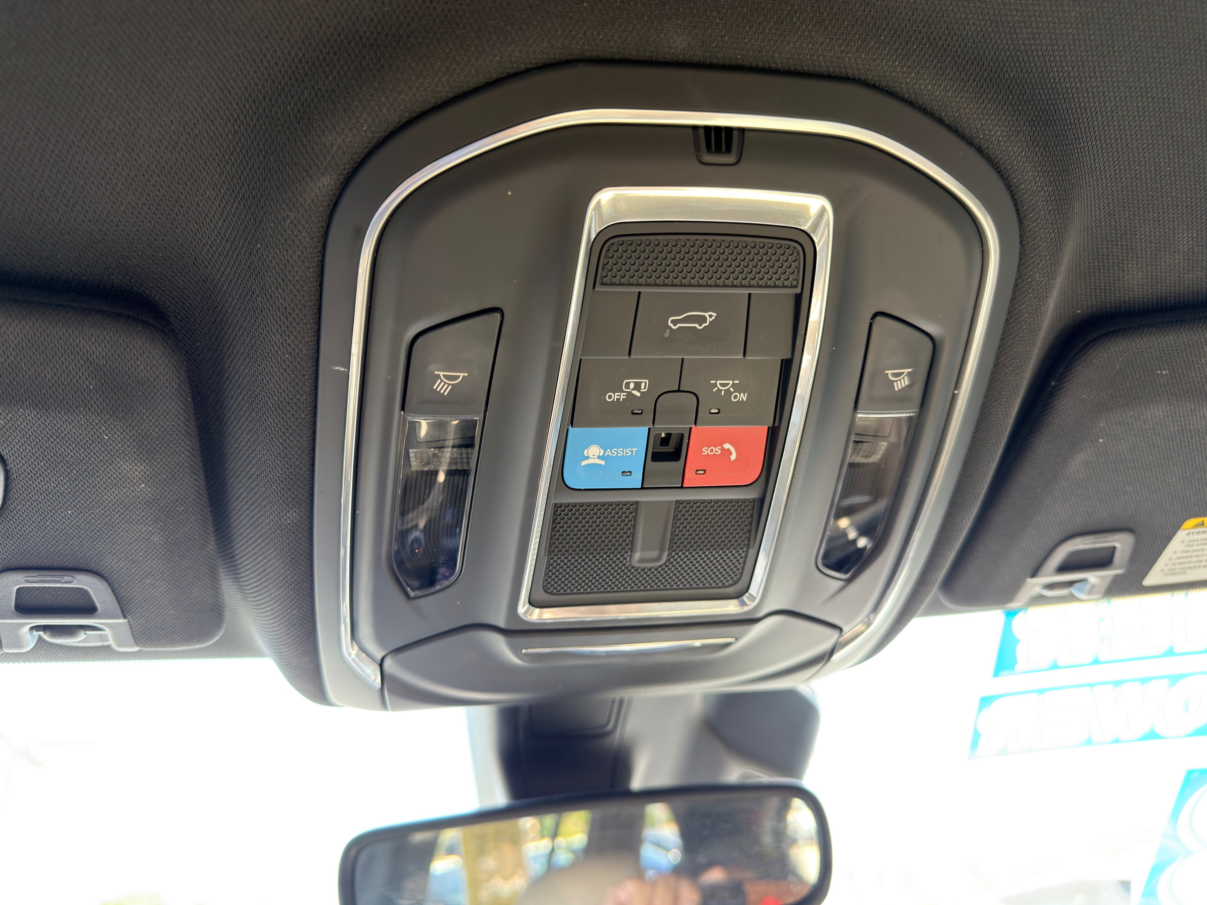 Used 2023 Jeep Grand Cherokee Limited AWD/4WD image 35