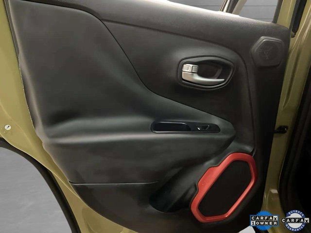 Used 2015 Jeep Renegade Trailhawk w/ Premium Leather Group image 65