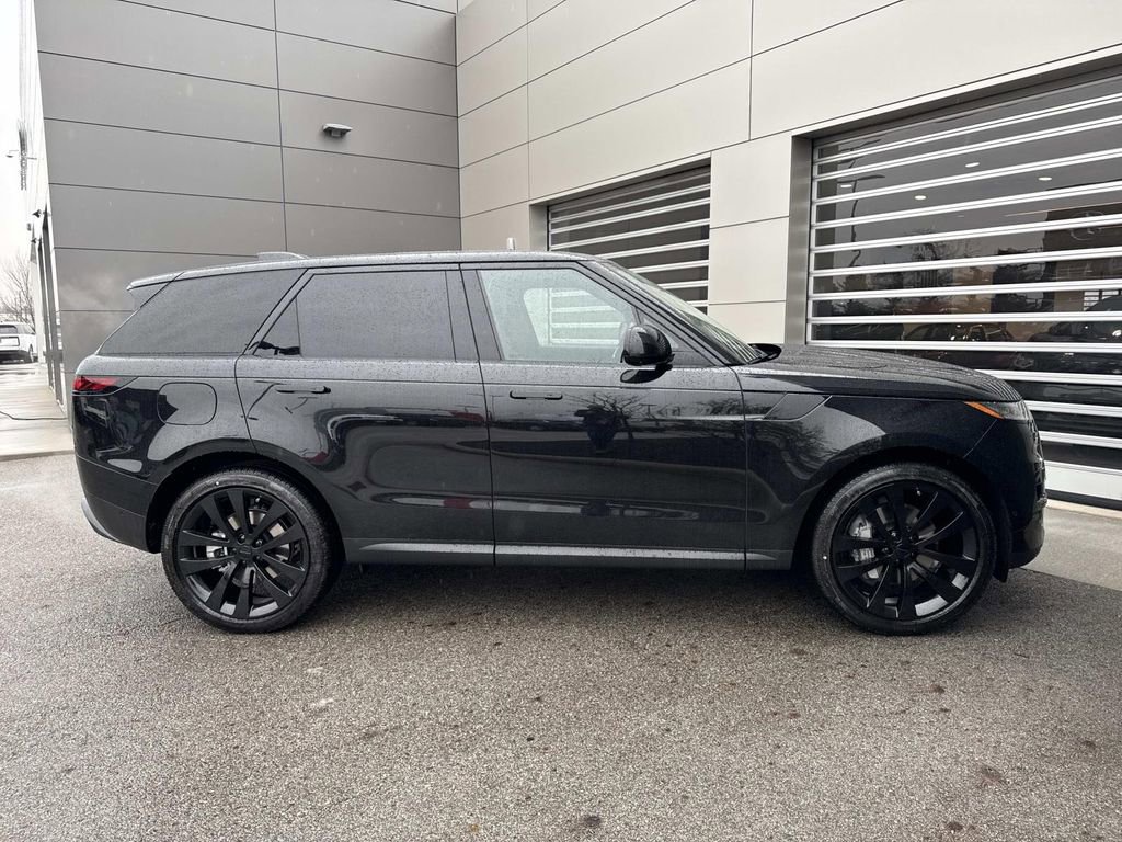 New 2026 Land Rover Range Rover Sport SE image 8