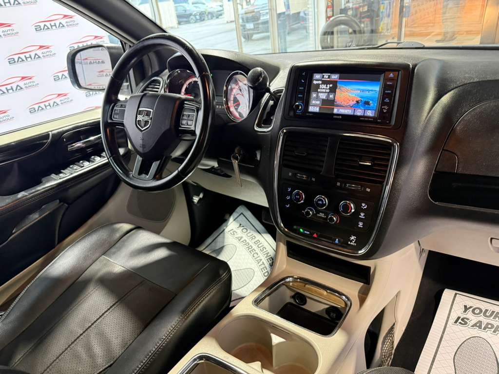 Used 2019 Dodge Grand Caravan SXT FWD image 45