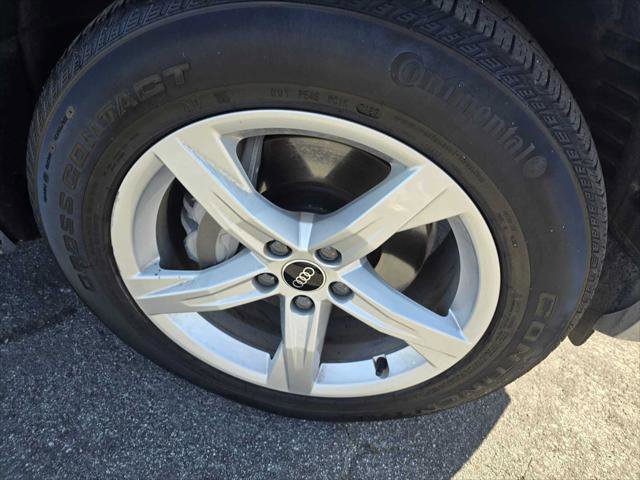 Used 2023 Audi Q5 2.0T Premium w/ Convenience Package image 9