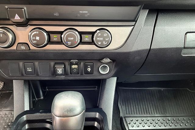 Used 2019 Toyota Tacoma TRD Off-Road AWD/4WD image 18