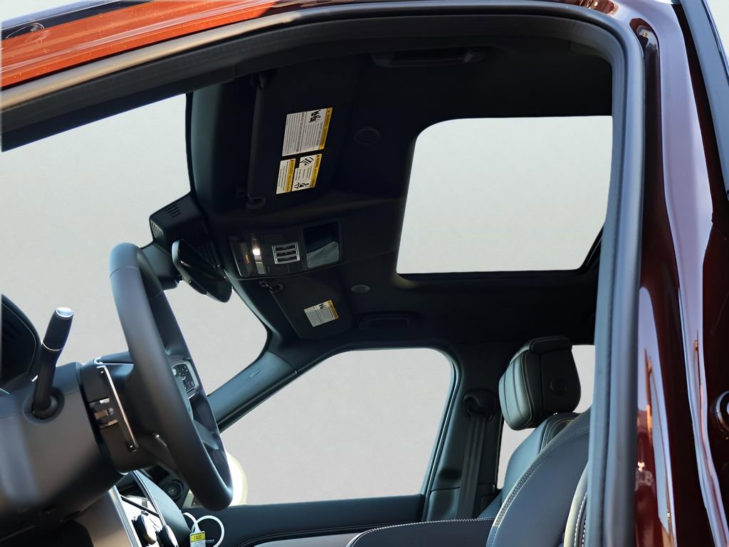 New 2026 Land Rover Discovery Limited Edition image 39