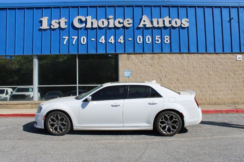 Used 2018 Chrysler 300 S w/ 300S Premium Group image 17