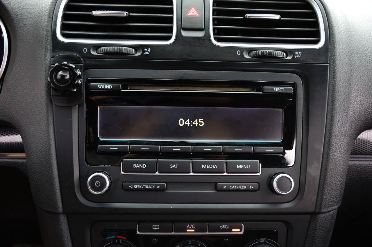 Used 2014 Volkswagen GTI Wolfsburg Edition FWD image 32
