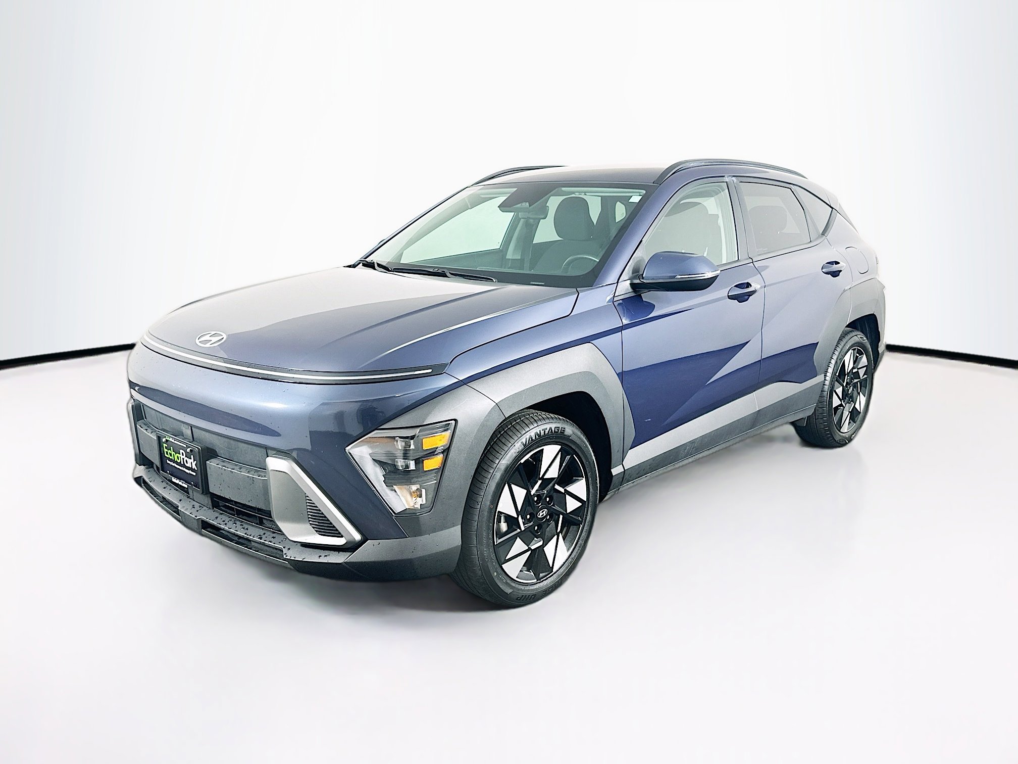 Used 2025 Hyundai Kona SEL image 3