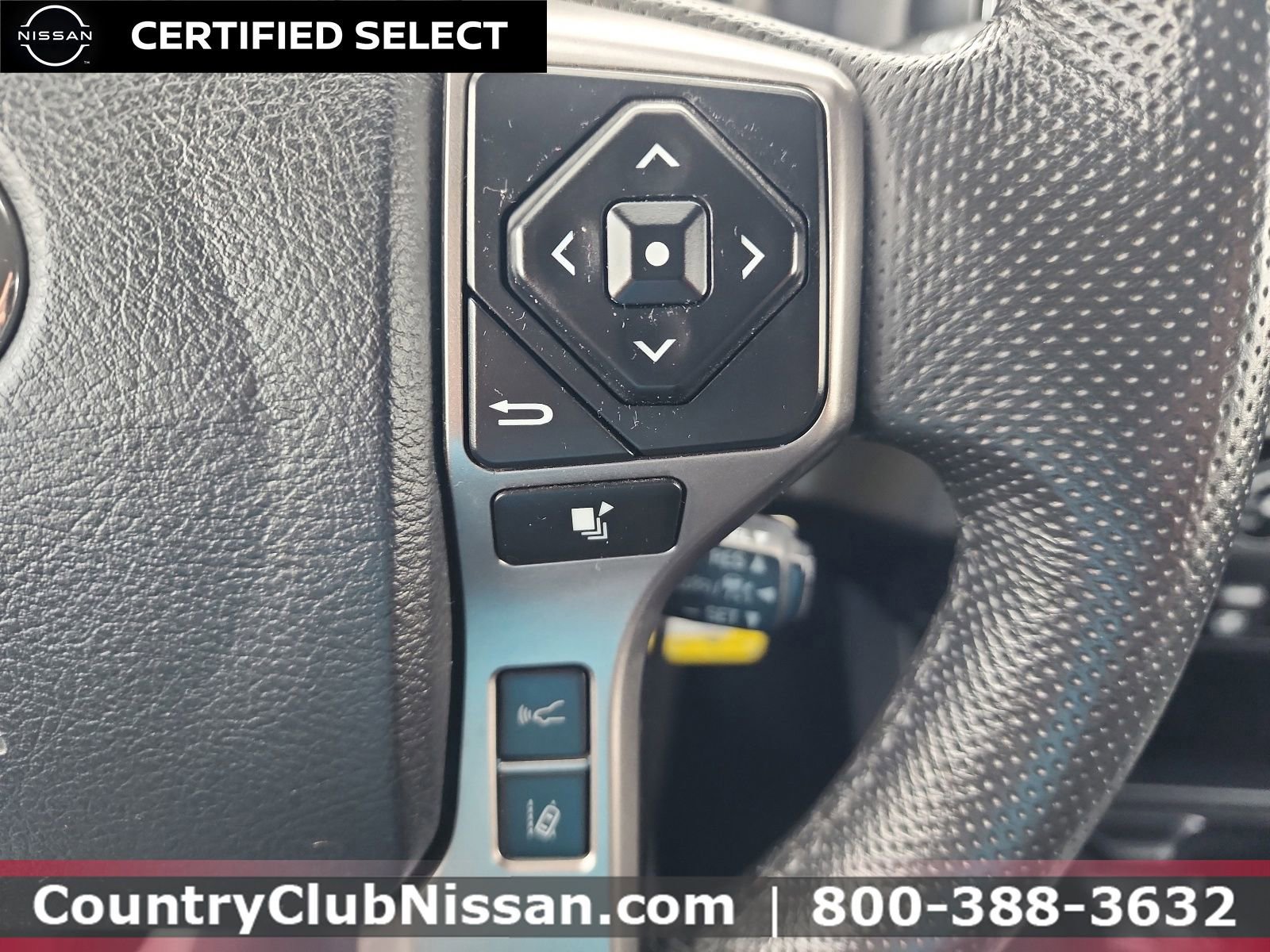 Used 2018 Toyota Tacoma SR5 AWD/4WD image 17