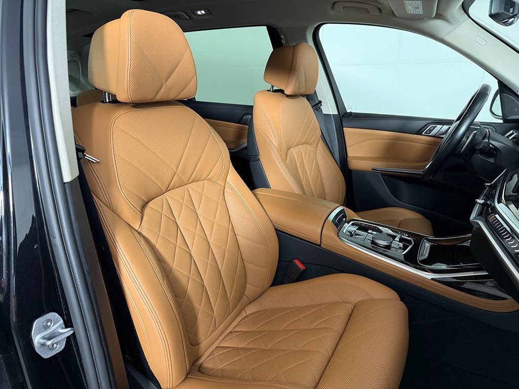 Used 2023 BMW X7 xDrive40i w/ Premium Package image 31